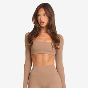 CSB -Scoop Long Sleeve Crop - Toffee